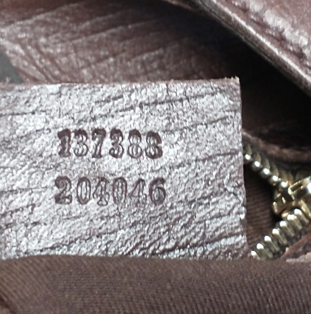 💯 Authentic GUCCI Brown and Cream GG Monogram Canvas Shoulder Bag - Picture 5 of 16